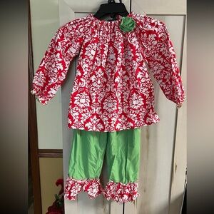 Girls Size 6 Plus- Red, White & Green Floral Pant Set by: Le Za Me